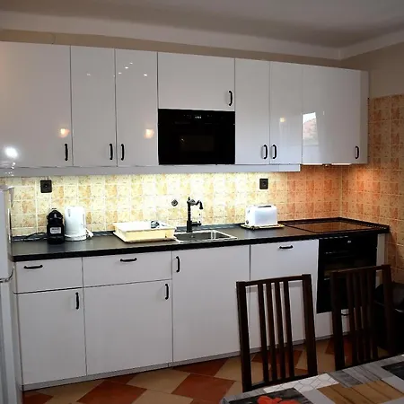 Tanay Vendeghaz Balatonfured