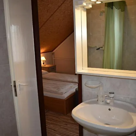 Tanay Vendeghaz Feriehus *